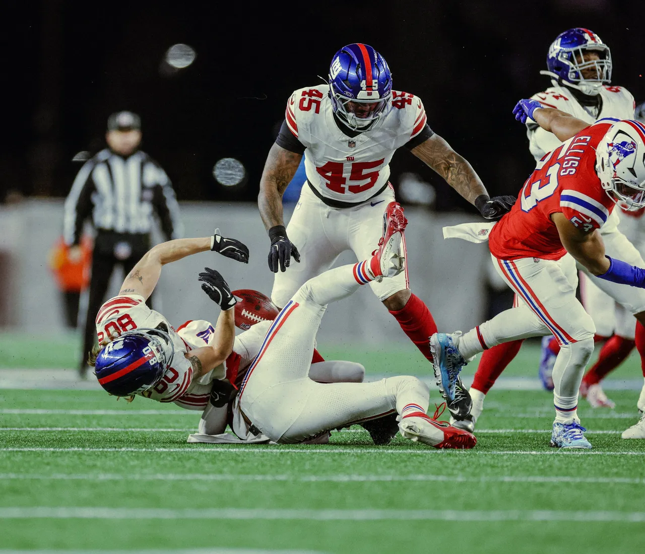 Drake Maye lució este lunes con dos envíos de anotación en la victoria de los Patriotas de Nueva Inglaterra 33-15 sobre los New York Giants
