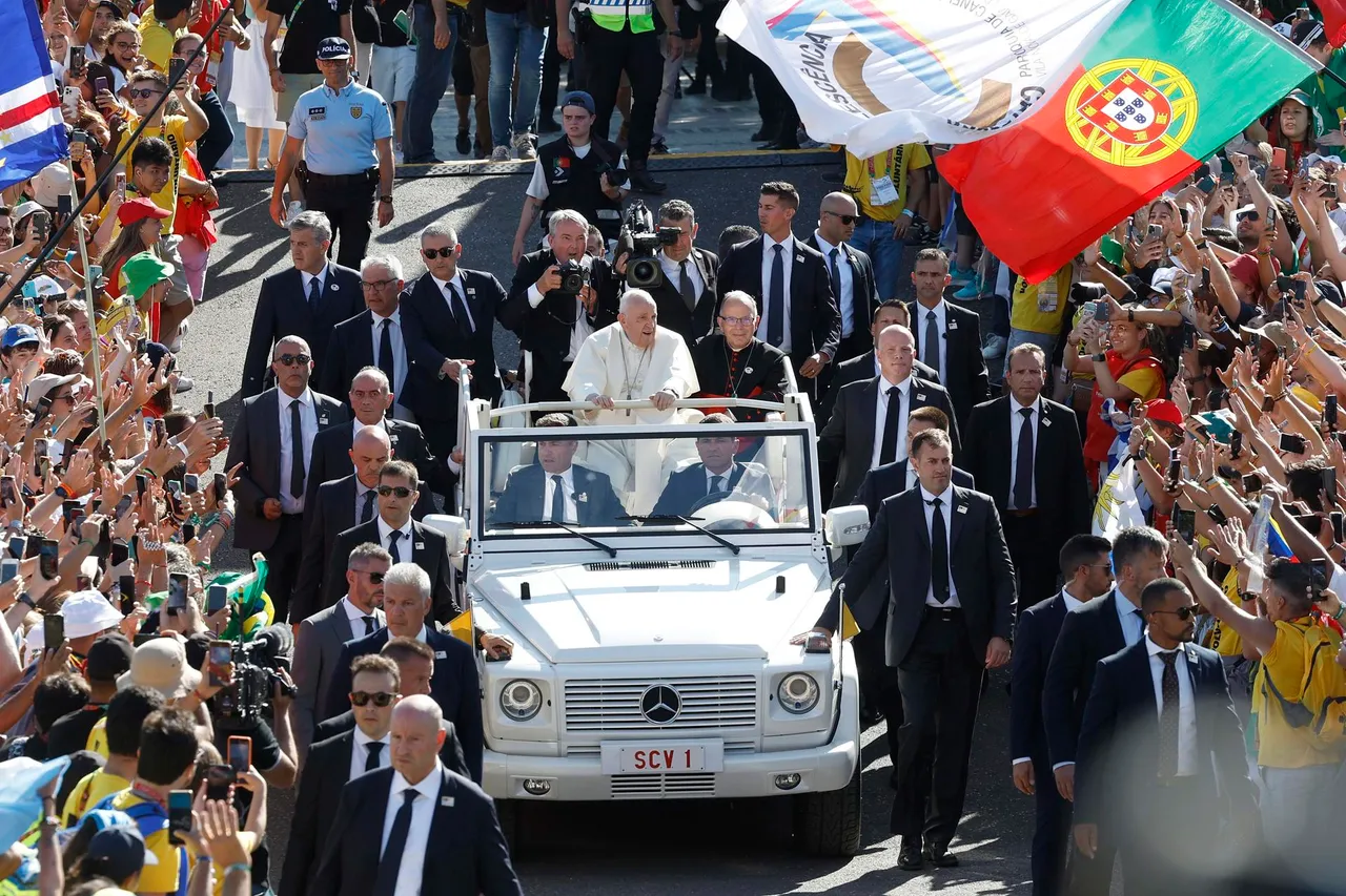 Pope Francis attends welcome ceremony at Meeting Hill during World Youth Day
