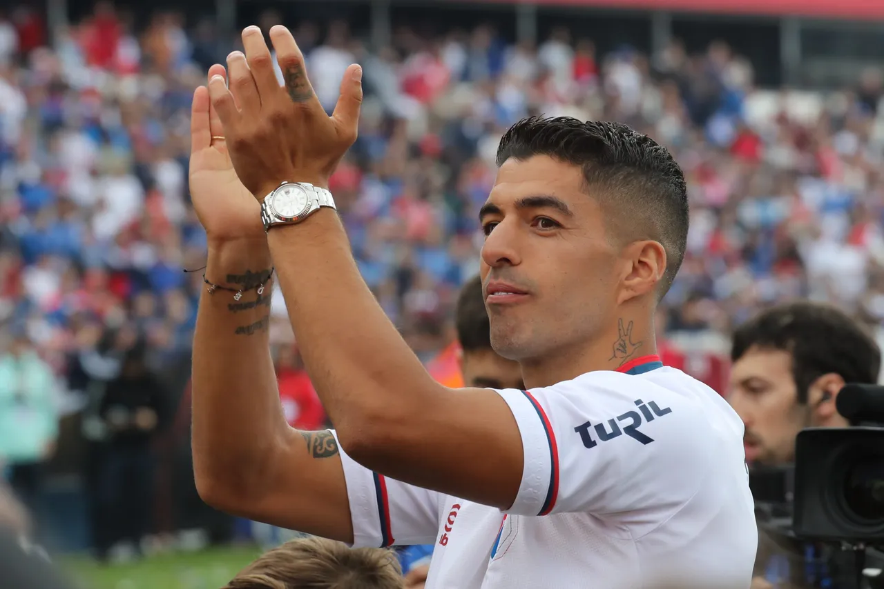 Suárez ya está en Uruguay para ser presentado como nuevo jugador de Nacional
