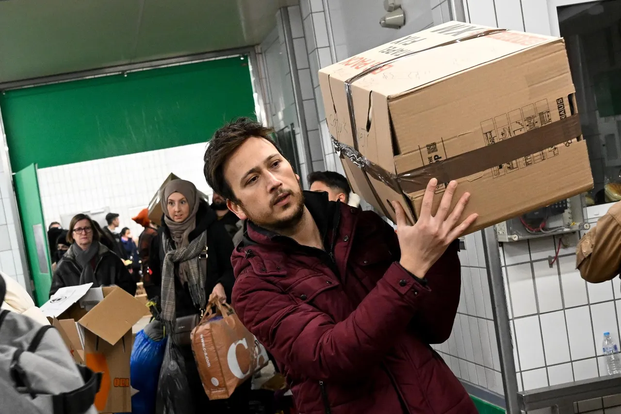 Berlin&#8217;s Turkish community collects aid for earthquake victims