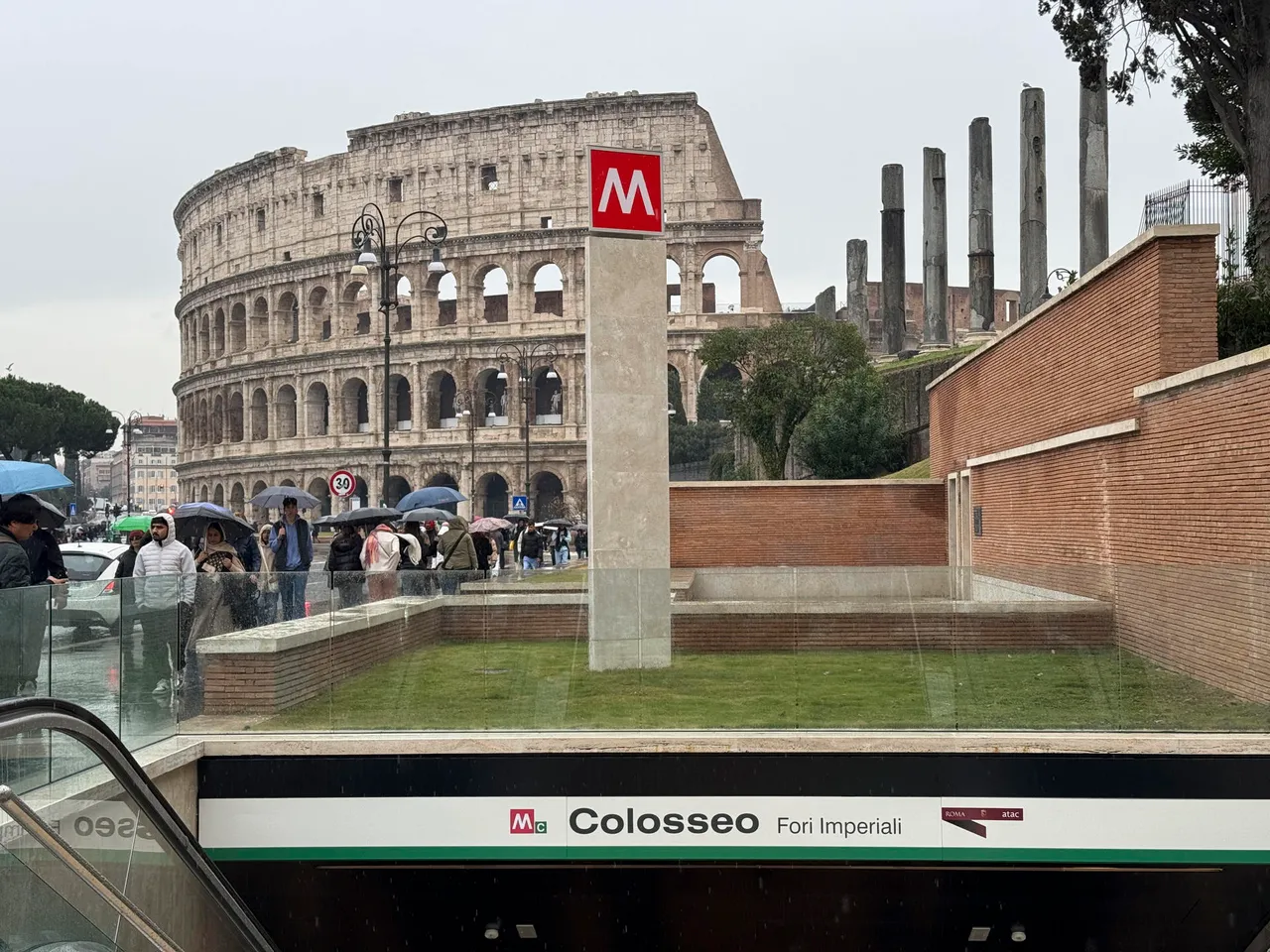 &#8216;Próxima estación: Coliseo-Foros Imperiales&#8217;: en metro a la Antigua Roma