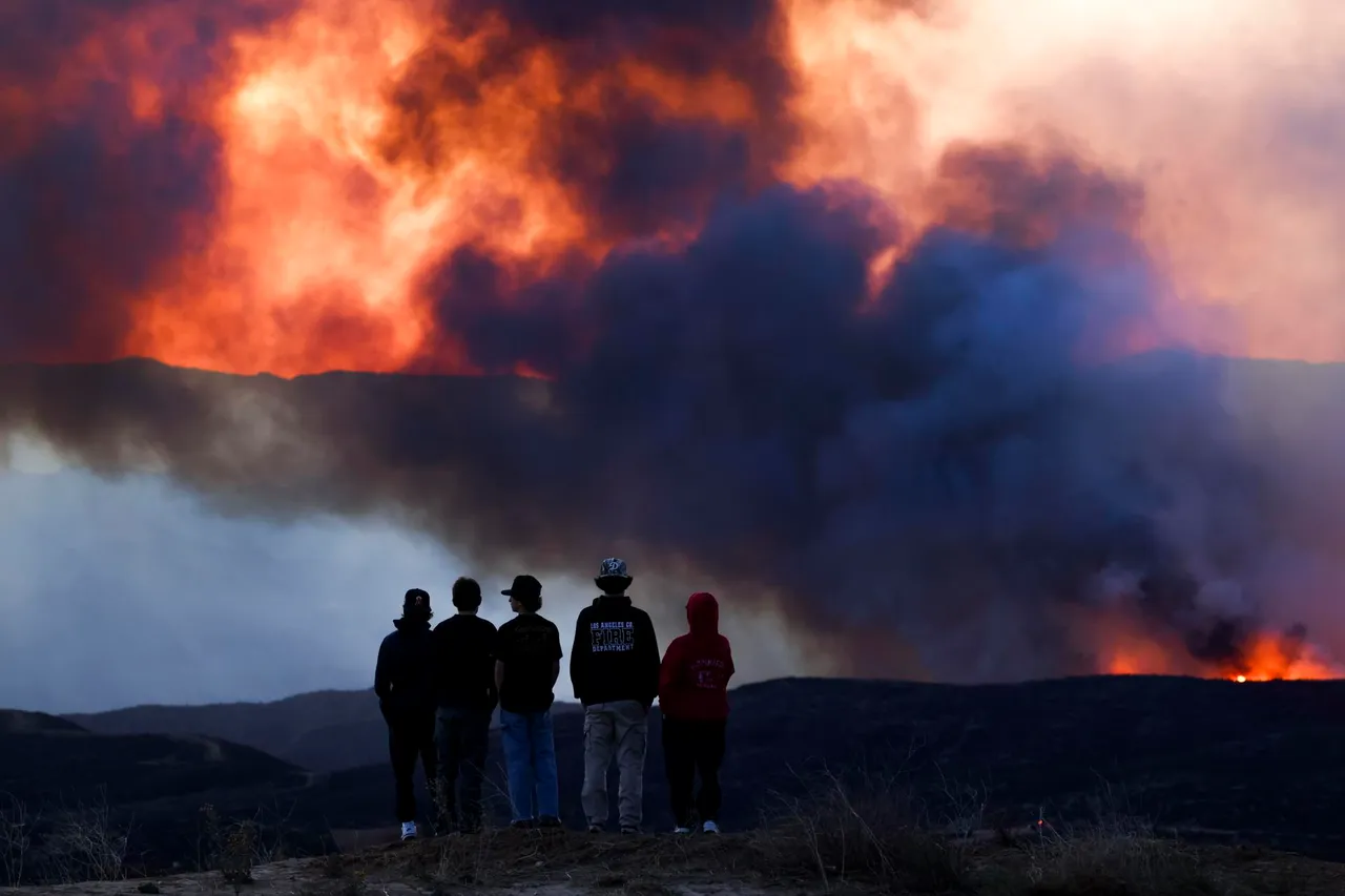 Hughes Wildfire in Santa Clarita, California