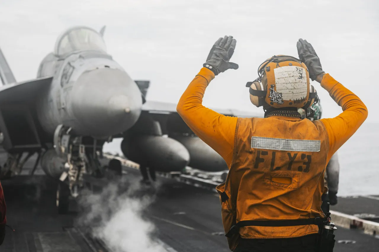 Avión de combate de EU se estrella en el estrecho de Ormuz