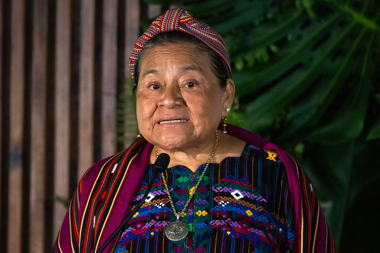 Rigoberta Menchú es nombrada Alta Consejera en la SRE