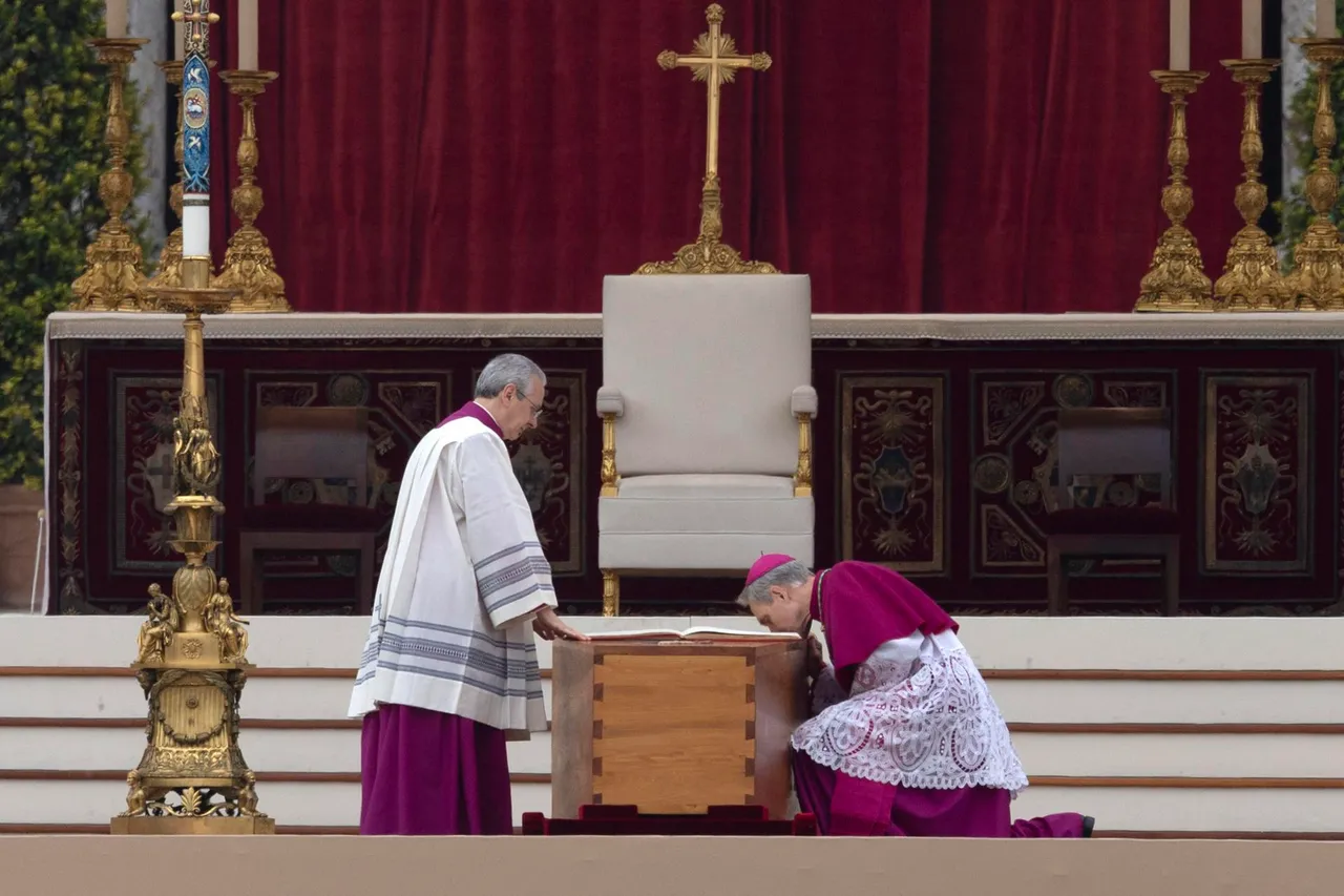 Misa funeral por el Papa emérito Benedicto XVI en la Plaza de San Pedro