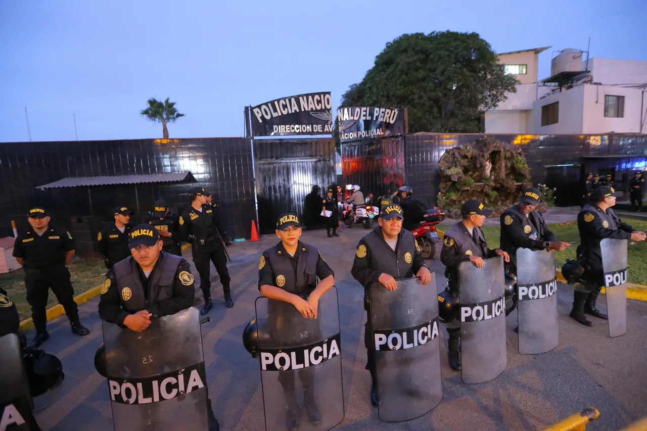 Expectativa en Lima tras la llegada de Alejandro Toledo extraditado desde los Estados Unidos