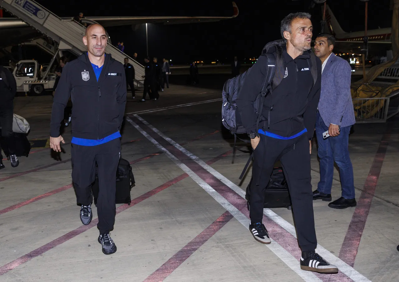 La selección aterriza en Jordania, último paso antes del Mundial