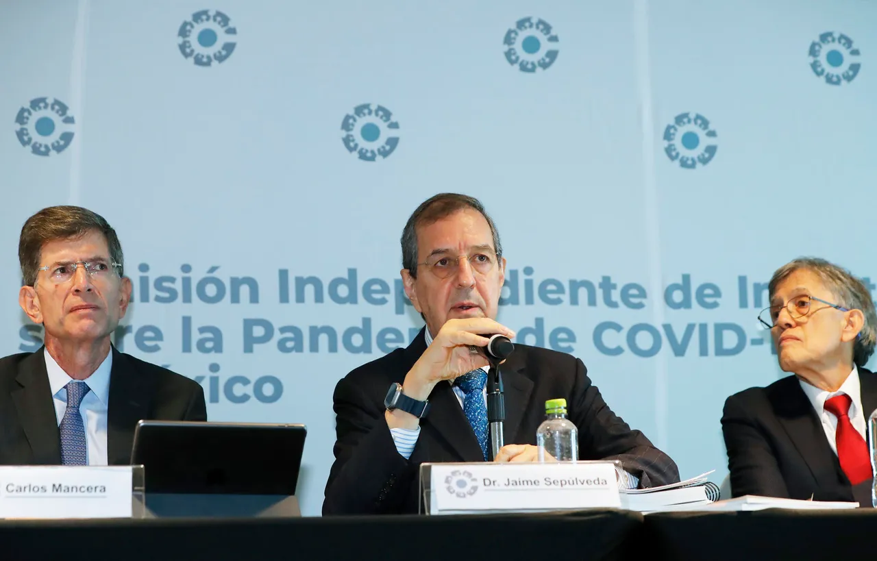 Estudio afirma que casi cuatro de cada 10 muertes en México por covid-19 pudieron evitarse