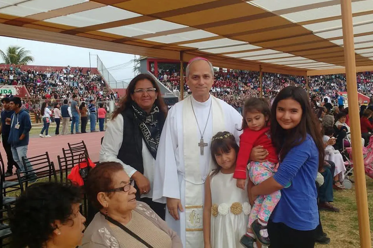 Los peruanos celebran la elección de León XIV como una bendición para su país