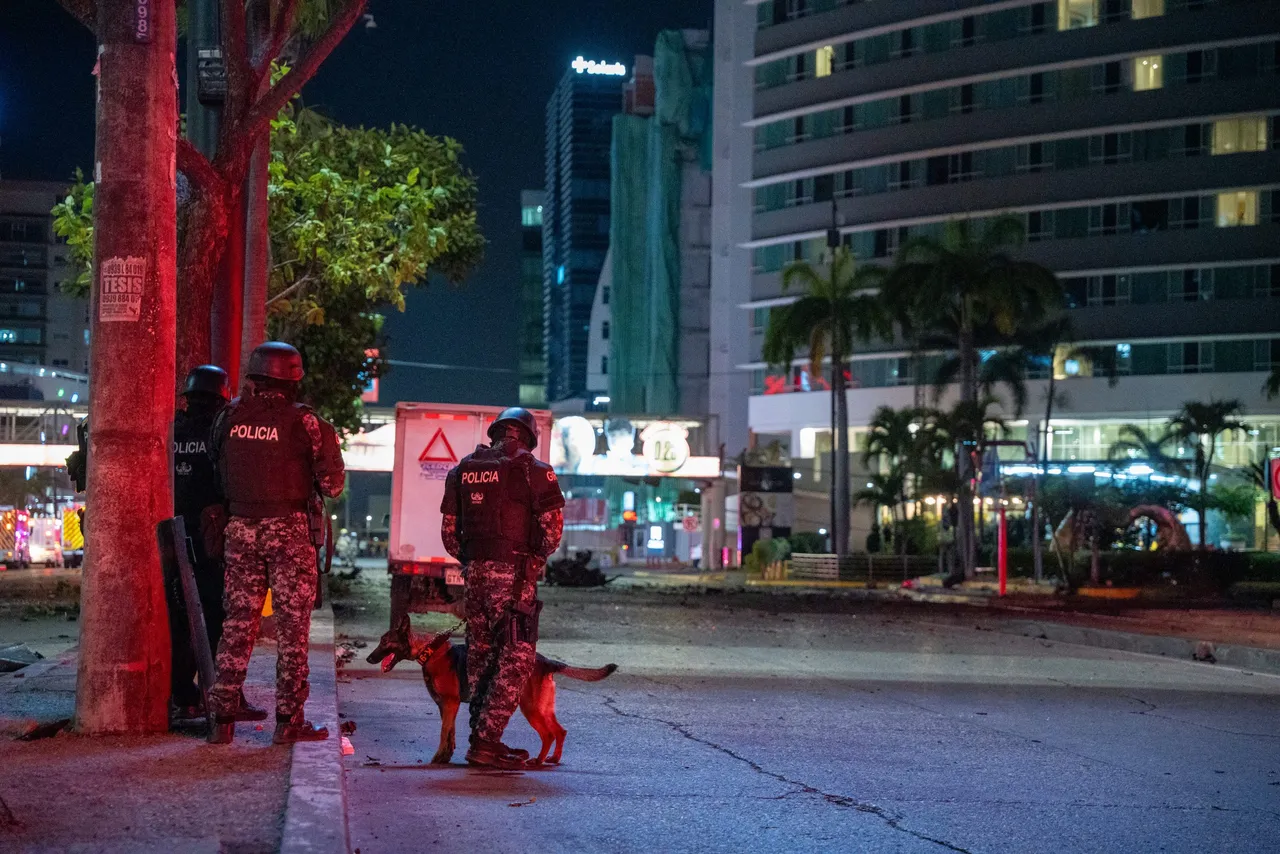 Al menos un fallecido y dos heridos tras la explosión de un vehículo en Ecuador