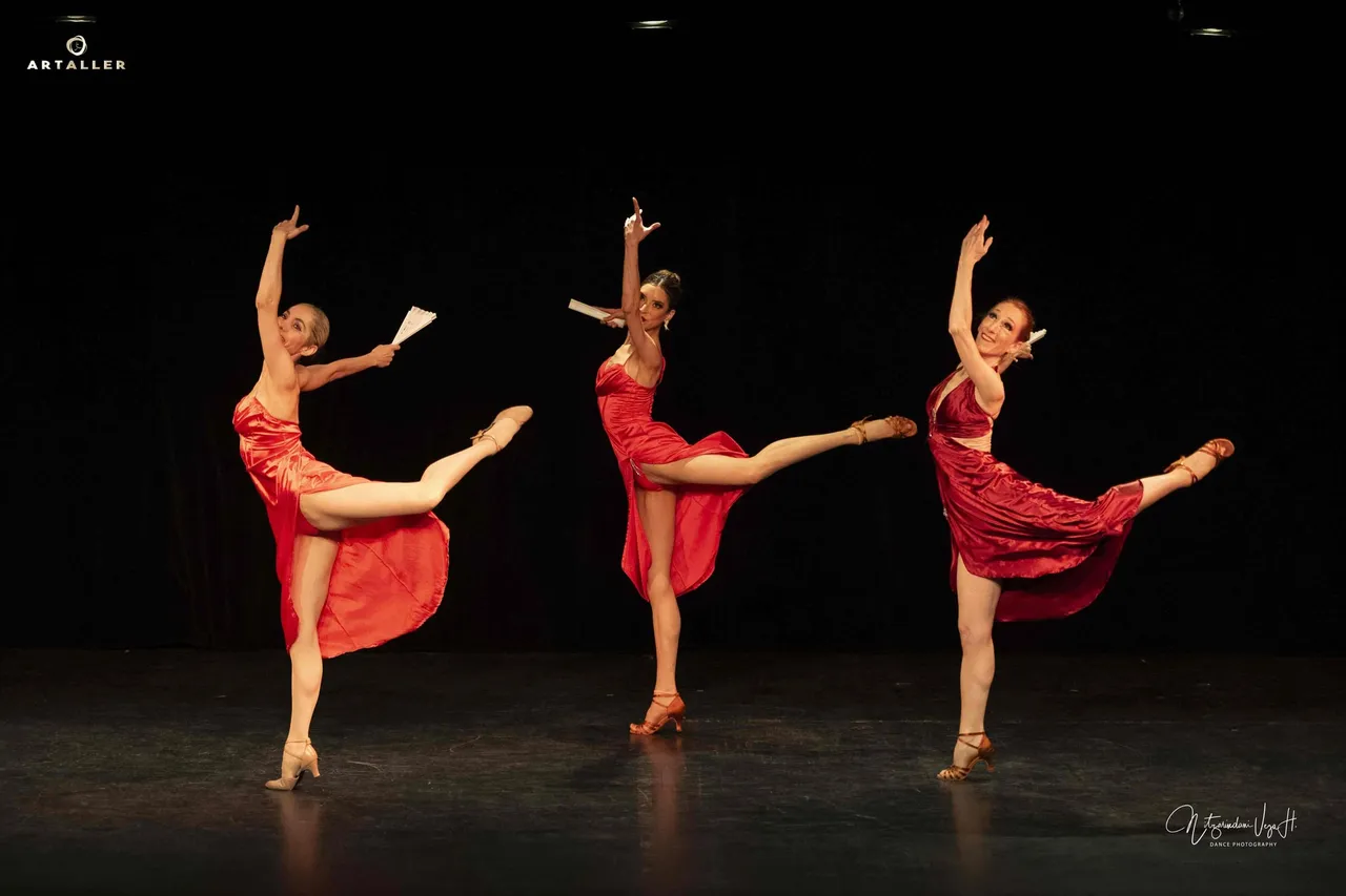 Entre tangos y danzones, un viaje coreográfico por el tango, el cabaret y la danza clásica,