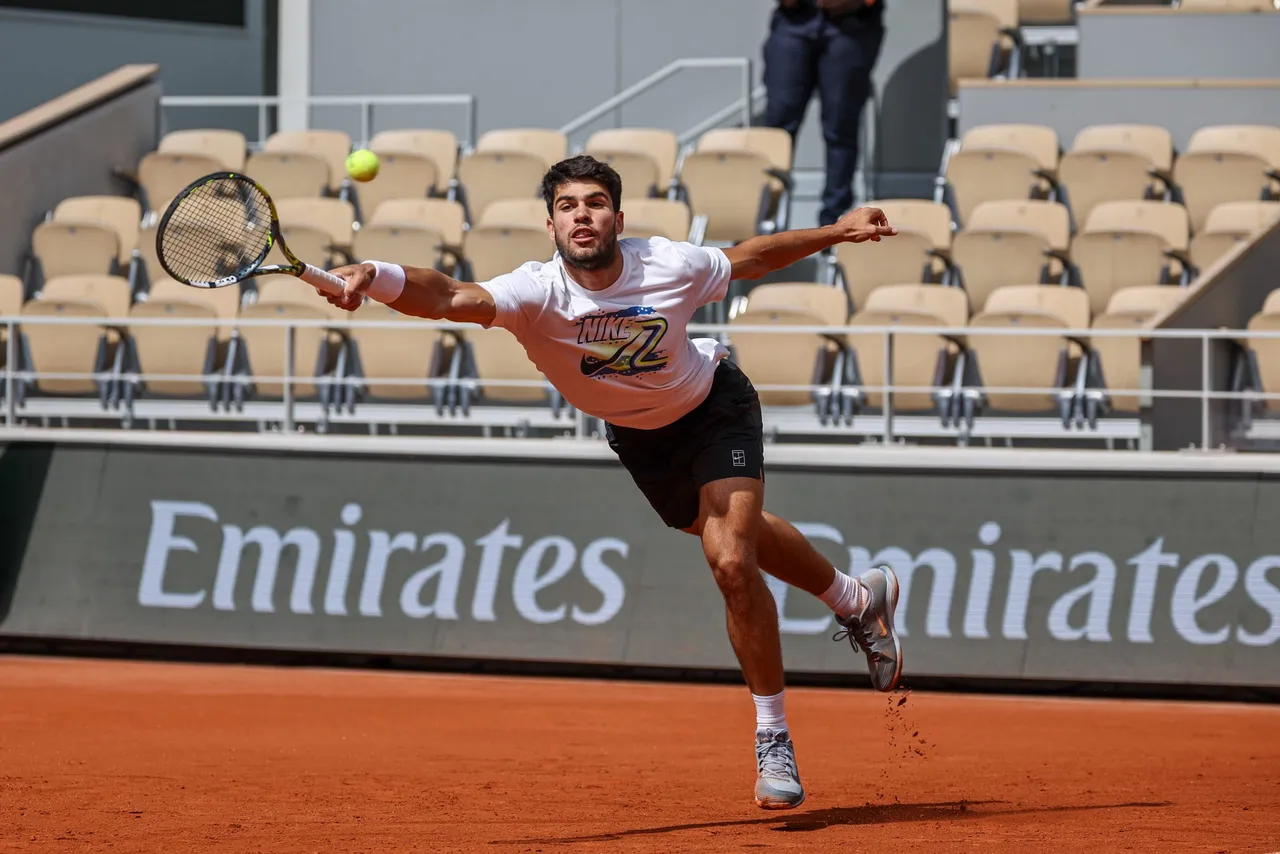 Final preparations for the French Open tennis tournament