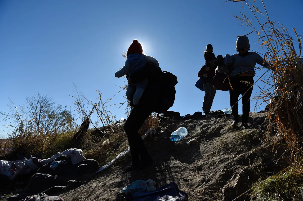 MIGRANTES ASCBJC