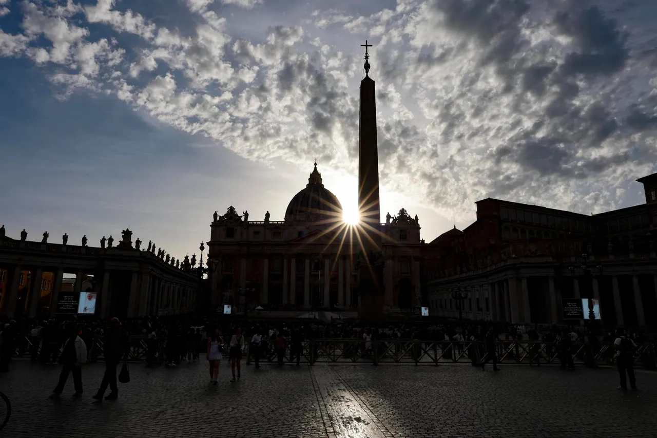 "Inoportuno": El Vaticano rompe el silencio tras los nuevos ataques de Donald Trump al papa León XIV.
