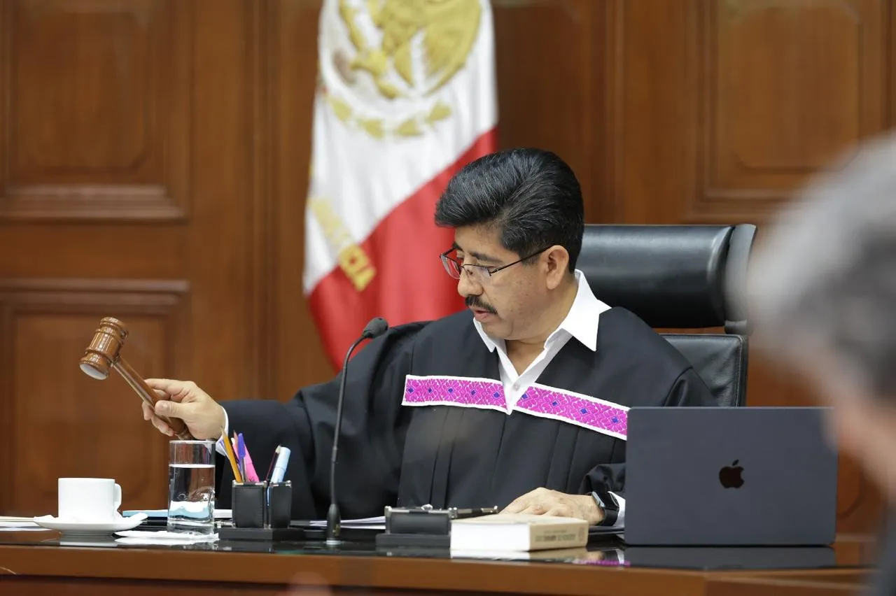 "Ministros de la Suprema Corte de Justicia de la Nación sesión de Pleno"