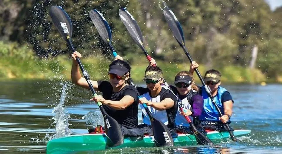 2 Integrantes del kayak femenil K4