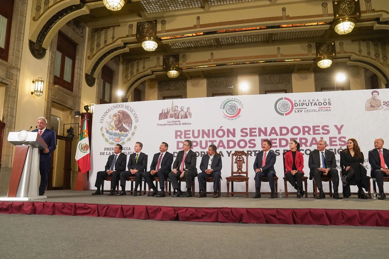 20-12-2022-Presidente-AMLO-Reunion-con-legisladores-federales-Palacio-Nacional-Foto-07