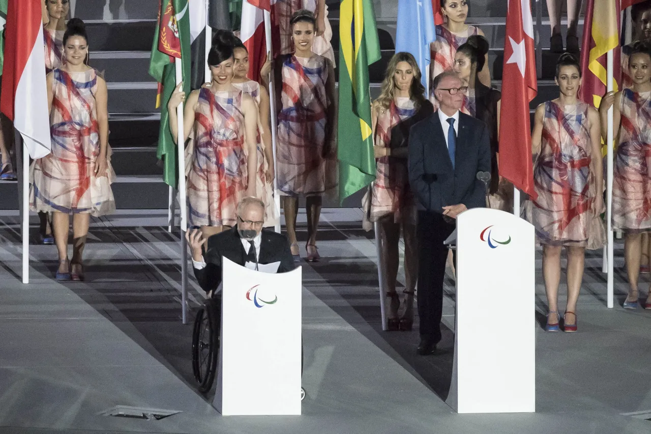 4370916JDI_INAU_JP2016_NUZMAN