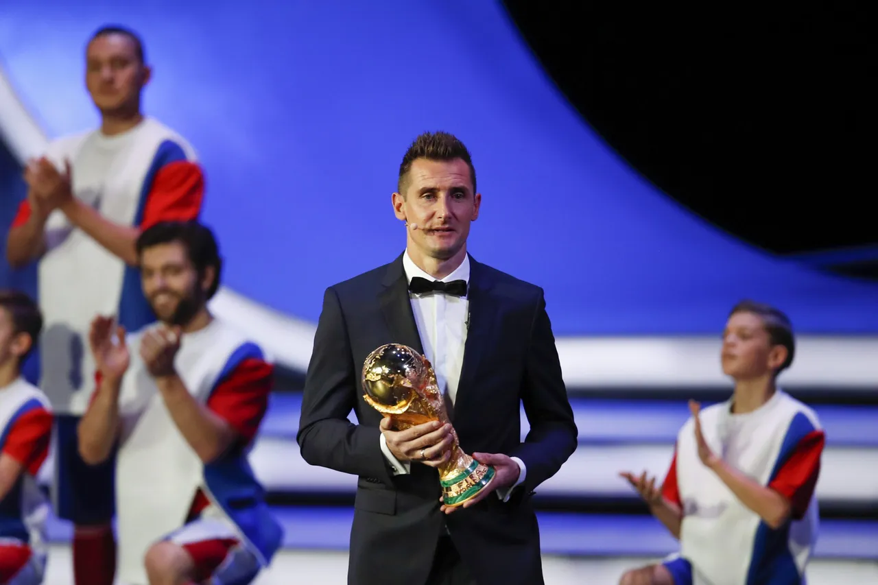 Los goles del alemán Miroslav Klose, hasta ahora máximo anotador de las Copas del Mundo con 16 tantos, también le han permitido situarse como el jugador