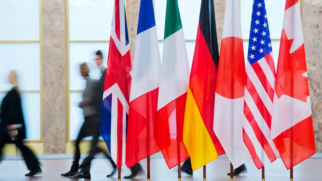 G7