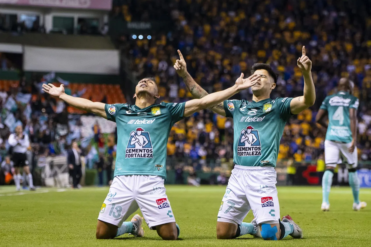Liga BBVA MX Apertura Grita Mexico 2021 Leon vs Tigres UANL SFV