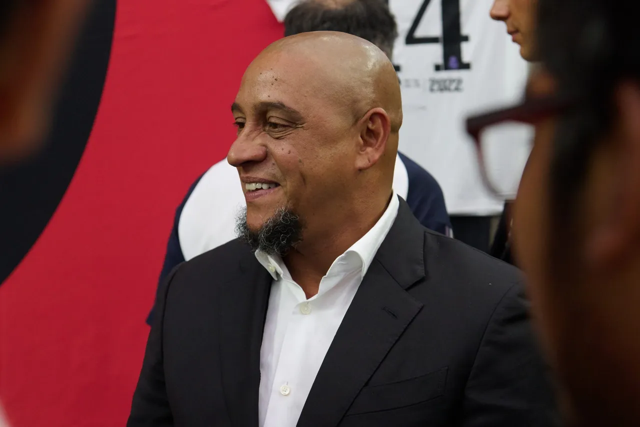 Roberto Carlos, exjugador de la selección brasileña y el Real Madrid, confirmó este miércoles que pasó