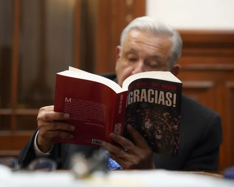 2024-02-07-Presidente-AMLO-nuevo-libro-Gracias-770&#215;616