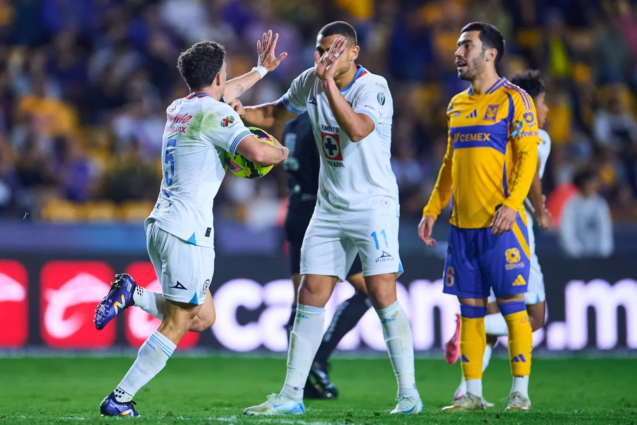 Liga BBVA MX Clausura 2025 Tigres UANL vs Cruz Azul