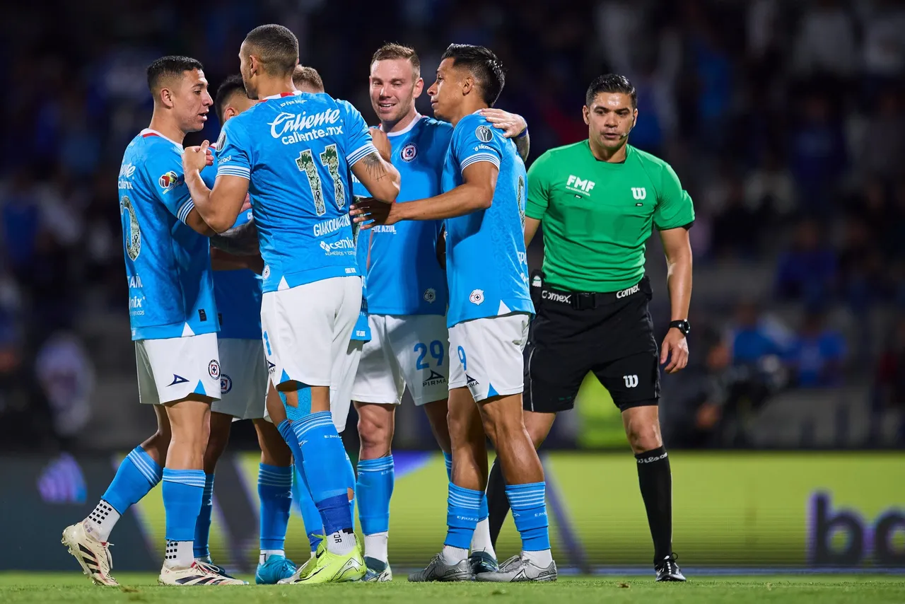 Liga BBVA MX Clausura 2025 Cruz Azul vs Queretaro