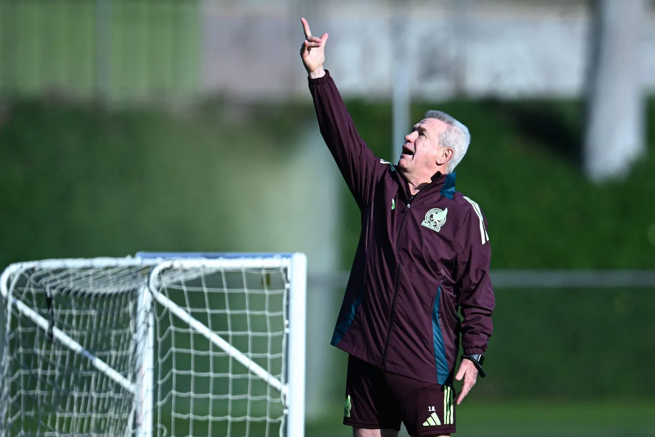 IV CONCACAF NATIONS LEAGUE 2024-2025 Mexico Team Training Session