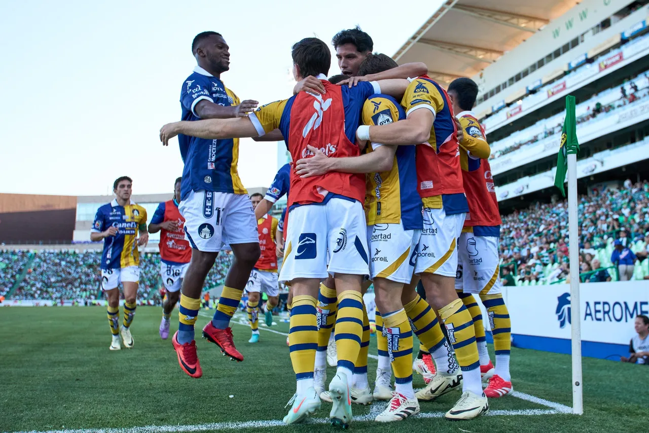 Liga BBVA MX Clausura 2025 Santos vs Atletico San Luis