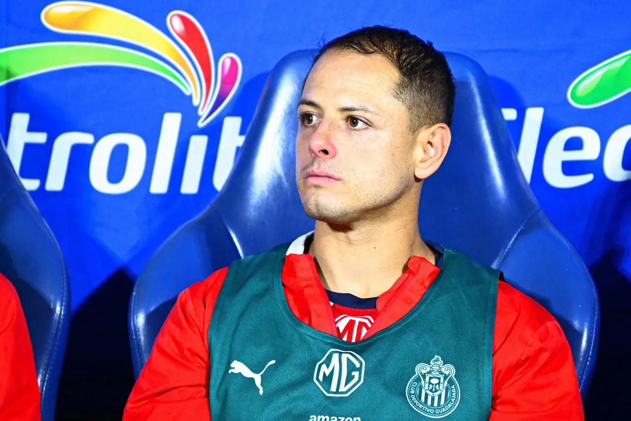 Chicharito Hernández aterriza en Dallas para cerrar su fichaje con el Atlético Dallas