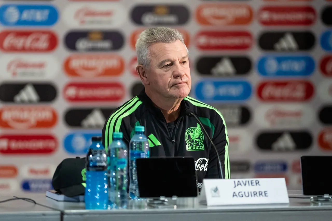 La Federación Mexicana de fútbol lanzó este miércoles un ultimátum a los primeros 12 jugadores convocados para la Copa Mundial, con la amenaza de bajarlos de la selección