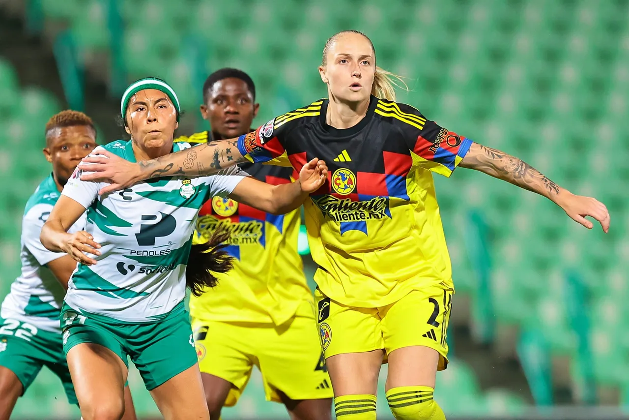 El equipo femenino de América superó este lunes por 1-2 al de Santos Laguna en la primera jornada del torneo del Clausura 2026 femenil.