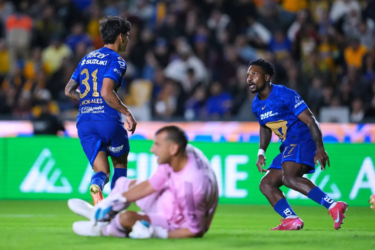 La noche de este miércoles, Tigres de la UANL recibió a los Pumas de la UNAM en el Estadio Universitario de Nuevo León, en duelo correspondiente a la Jornada 2