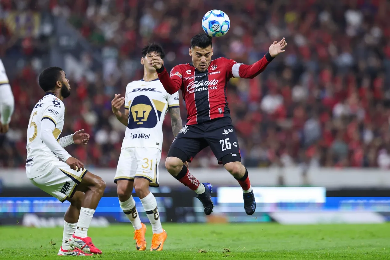 Los Pumas dirigidos por Efraín Juárez no lograron mantener su buen paso en el Clausura 2026 y terminaron empatando 2-2 frente al Atlas