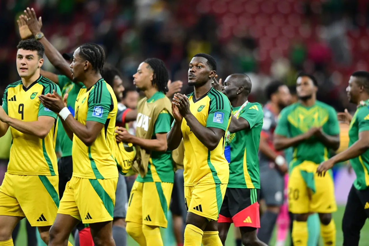 La selección de Jamaica se entrenó este lunes en condiciones de calor y sus jugadores se declararon listos para soportar el sol y salir mañana adelante ante la República Democrática del Congo