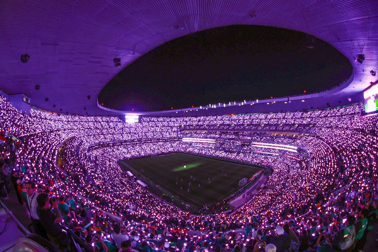 La administración del Estadio Azteca, actualmente denominado Estadio Banorte, enfrenta un fuerte impacto financiero luego de no informar a la FIFA que los palcos