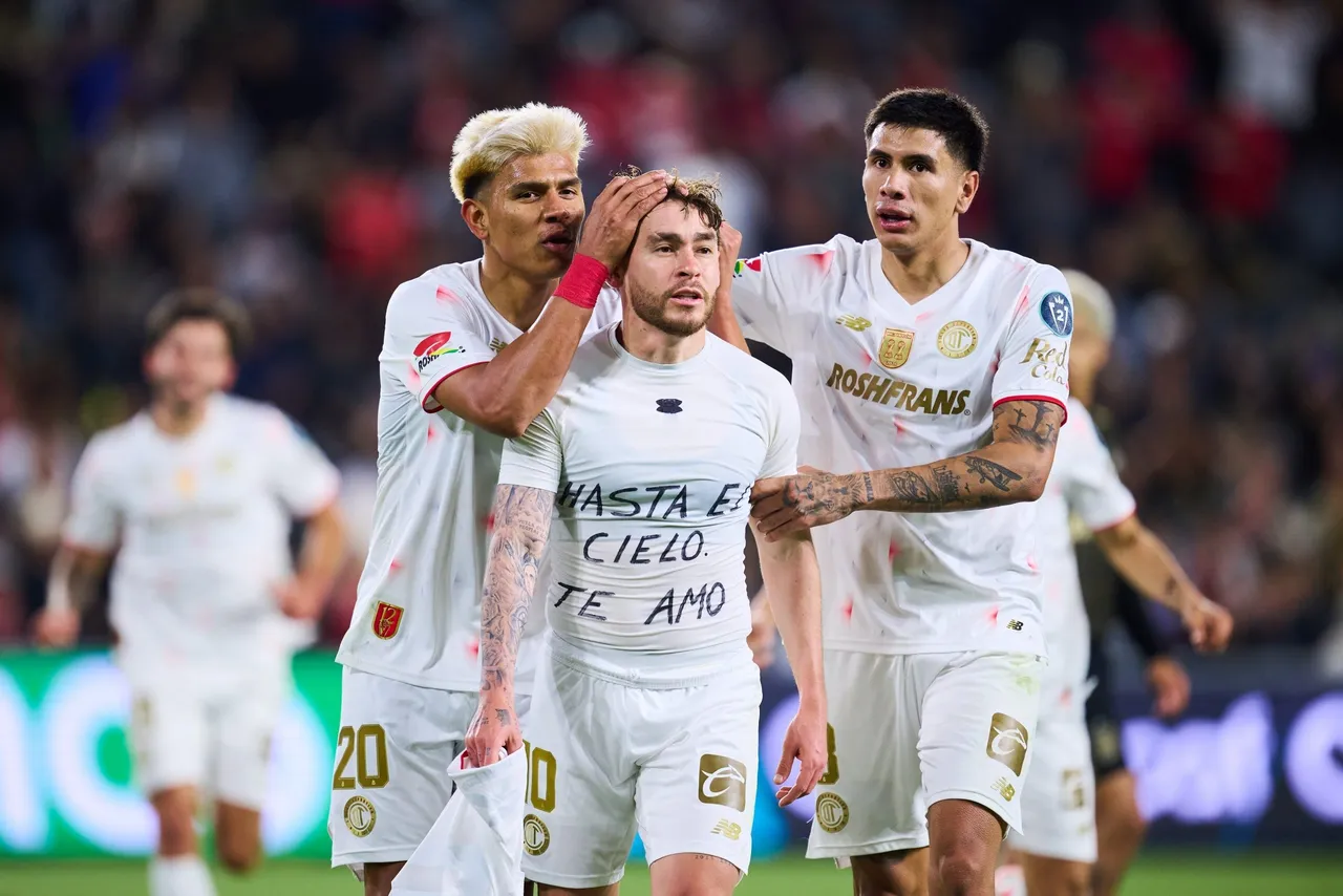 Los Angeles FC se impuso este miércoles a Toluca por 2-1 en un reñido partido de ida de las semifinales de la Copa de Campeones de la Concacaf