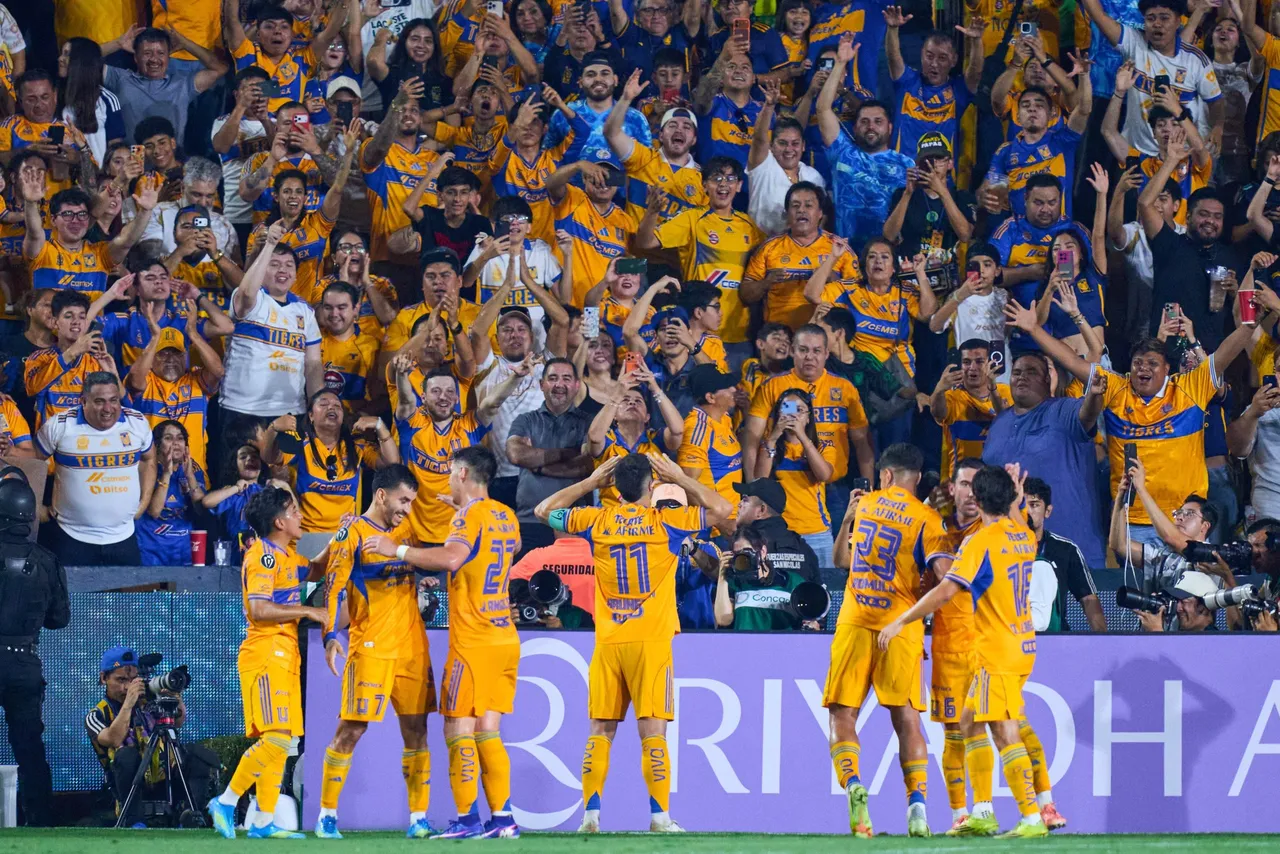 Los Tigres UANL del fútbol mexicano derrotaron este martes por 1-0 al Nashville de la MLS para convertirse en los primeros finalistas de la Copa de Campeones
