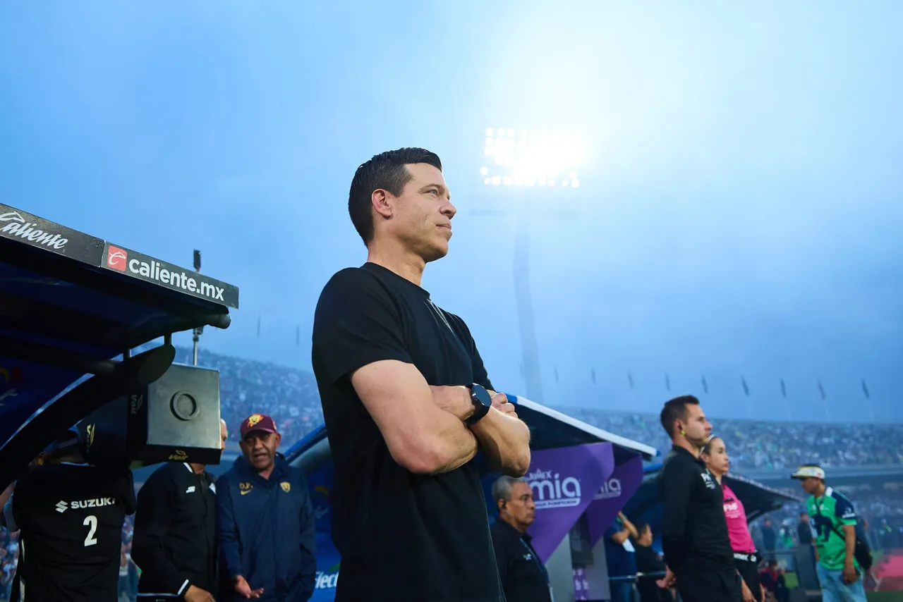 Los Pumas UNAM mexicanos anunciaron este domingo la contratación del argentino Esteban Solari como su nuevo entrenador