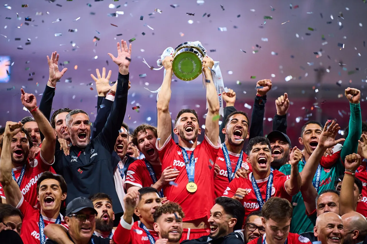 Los Diablos Rojos del Toluca son los nuevos campeones de la CONCACAF Champions Cup tras vencer 1-0 en tiempos extra a los Tigres de la UANL con gol