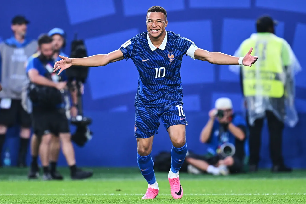 Francia se clasificó este lunes para la fase de las 32 mejores selecciones del Mundial con un triunfo por 3-0 sobre Irak en la segunda fecha del Grupo I.