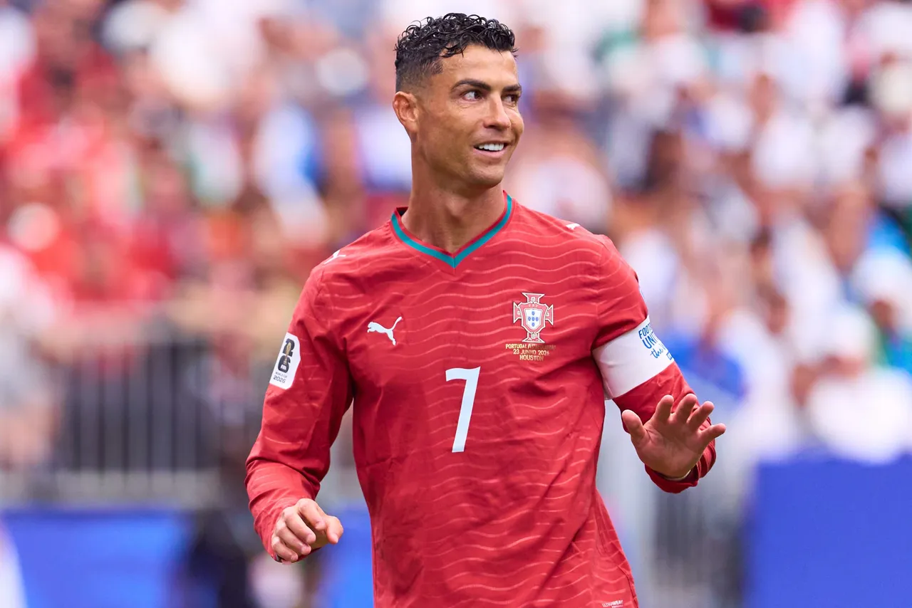 Dos goles de Cristiano Ronaldo, el 1-0 en el minuto 6 y el 3-0 en el 39; uno de Nuno Mendes, que marcó el 2-0 en el 17, otro en propia puerta