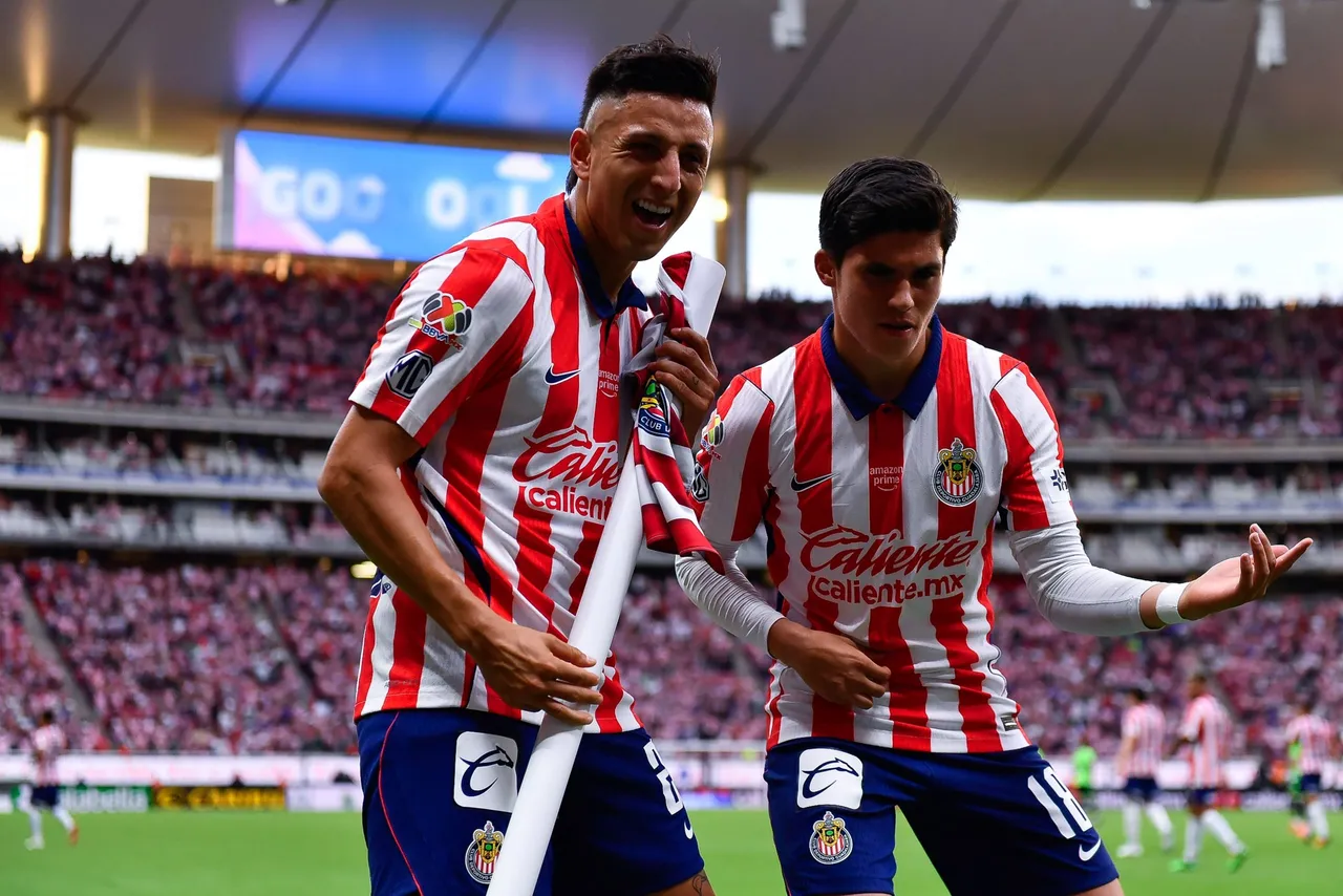 Las Chivas de Guadalajara, dirigido por el argentino Gabriel Milito, superó este sábado con gol en el último minuto, 1-0, al Juárez FC