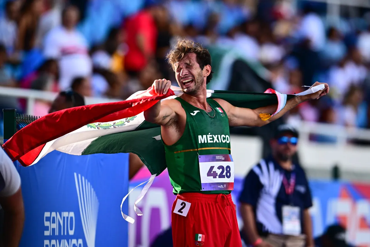 El gran protagonista fue Eduardo Herrera, quien se proclamó campeón centroamericano en la prueba de los 1,500 metros