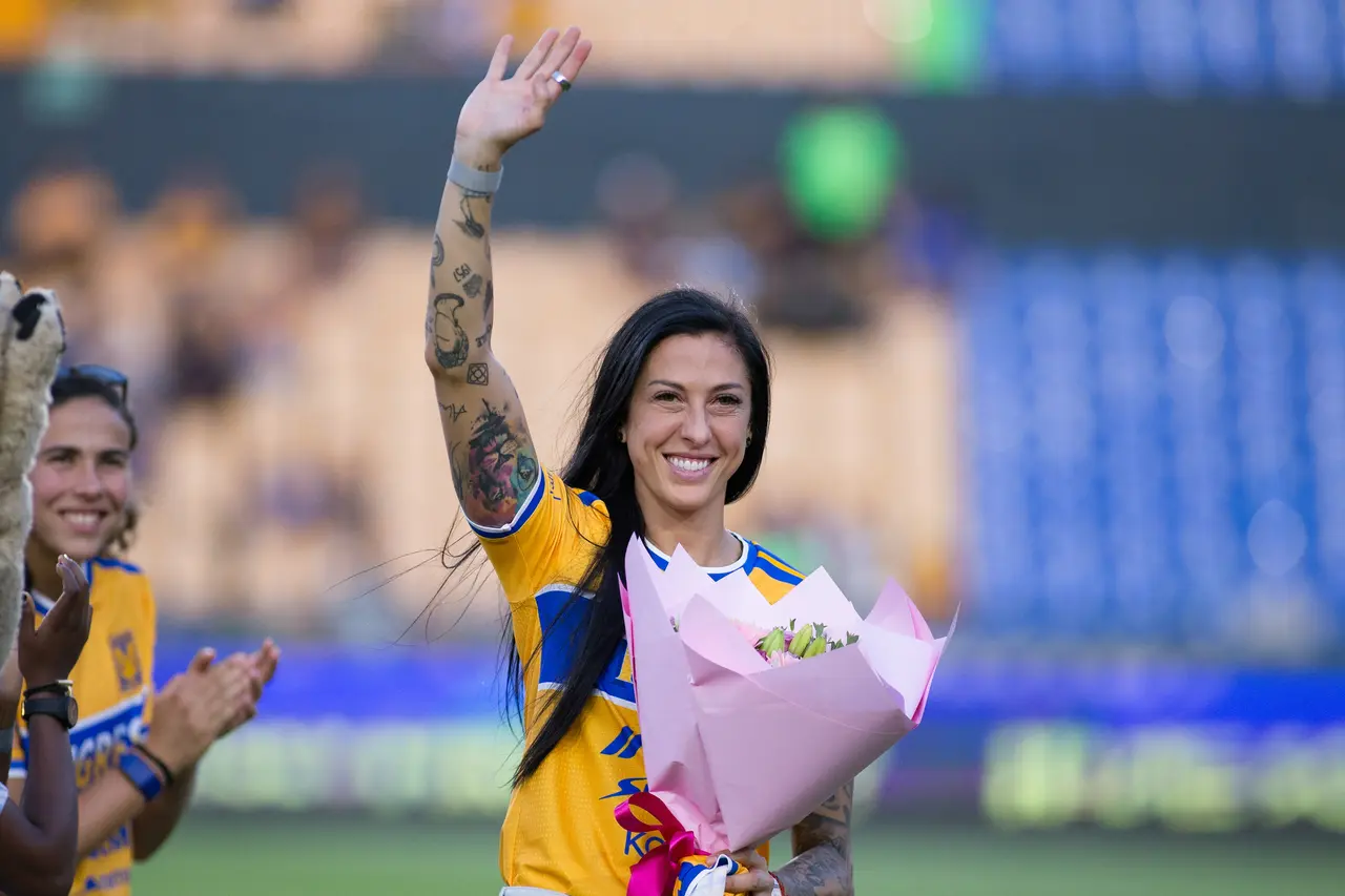 Jenni Hermoso se despidió de Tigres UANL tras permanecer en el club desde enero de 2024. La española disputó 44 partidos, marcó 10 goles y conquistó un título de Liga y un Campeón de Campeones.