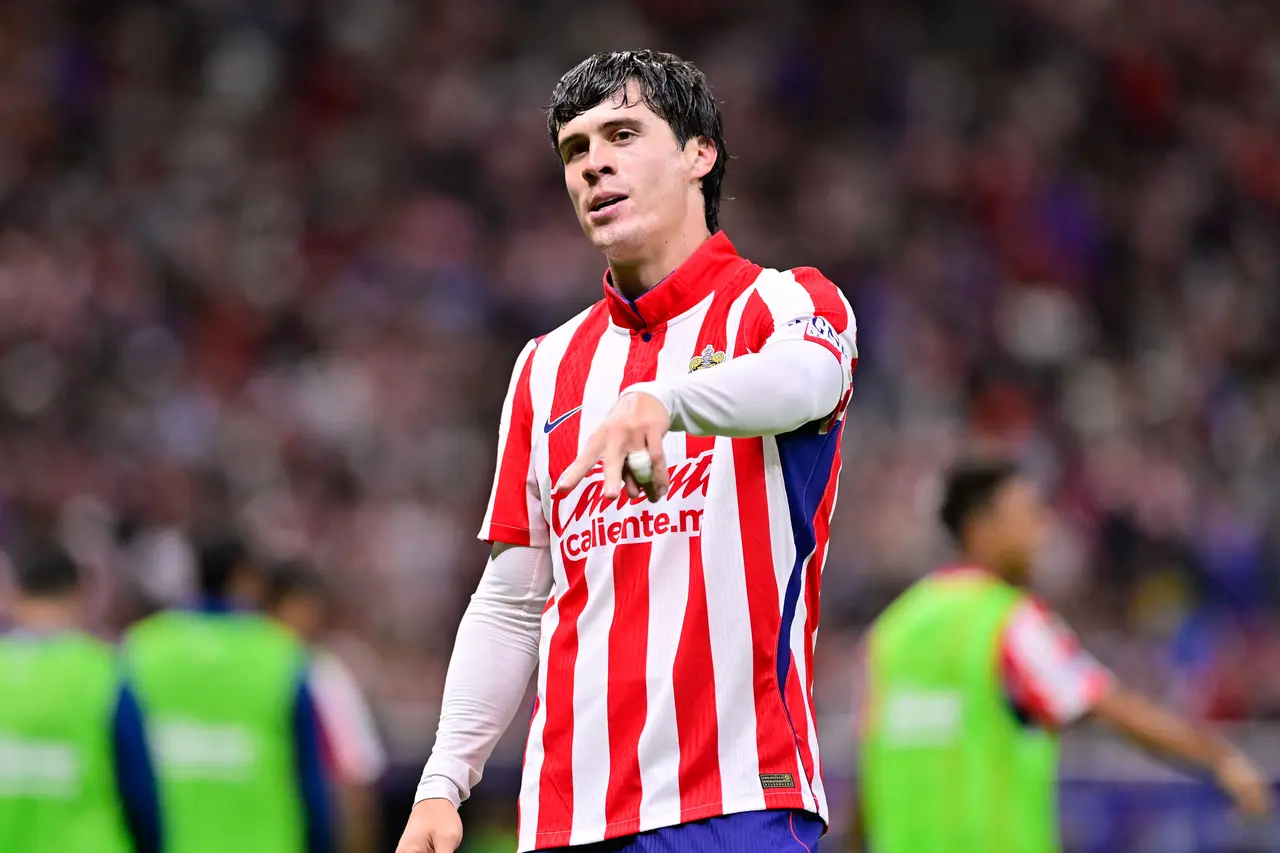 Santiago Sandoval, Ricardo Marín, en dos ocasiones, Roberto Alvarado y Diego Campillo fueron los encargados de marcar para las Chivas.