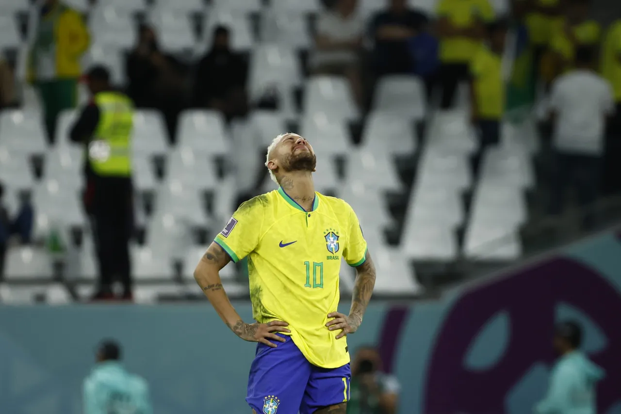 El jugador brasileño Neymar está en la prelista de 55 convocados por el seleccionador de ese país, Carlo Ancelotti, para el Mundial que se jugará desde el 11