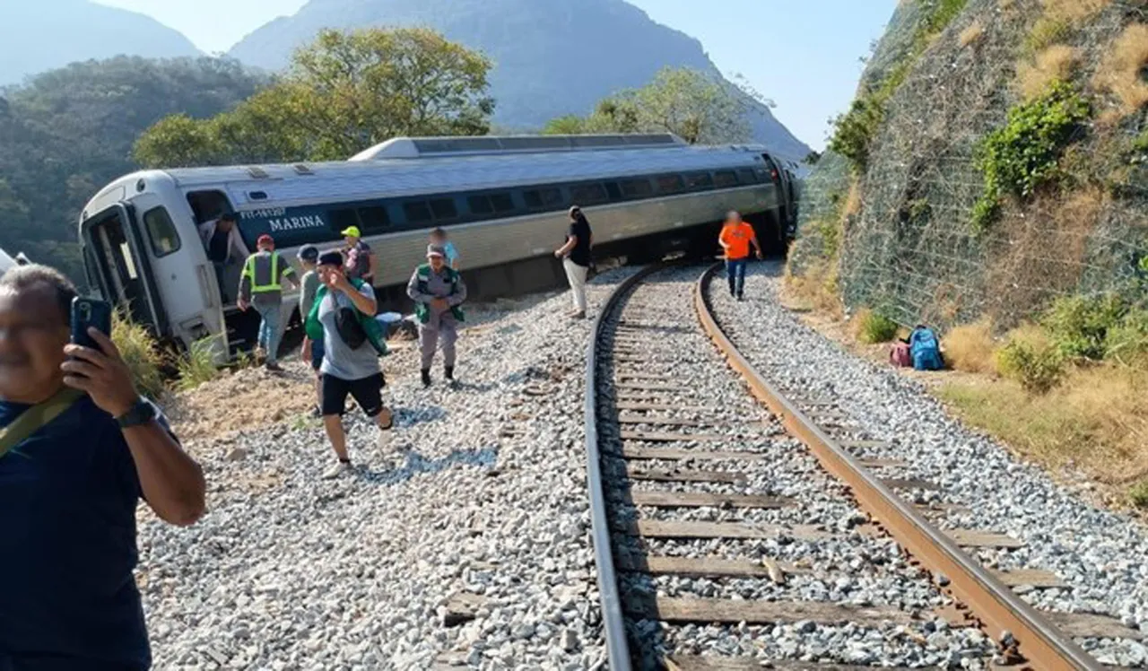 "El tren interoceánico no descarriló, volcó. Son dos cosas muy diferentes": Ingeniero ferrocarrilero